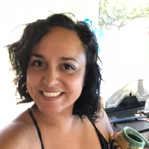 Meet your Posher, Angela